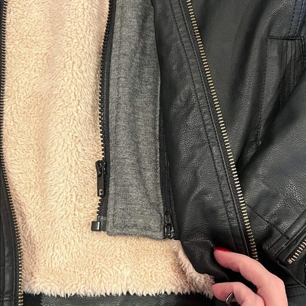 Boys size 18/20 Black Leather Jacket with Gray Hood(removable hood) - Picture 5 of 11